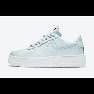 Nike Air Force 1 Pixel